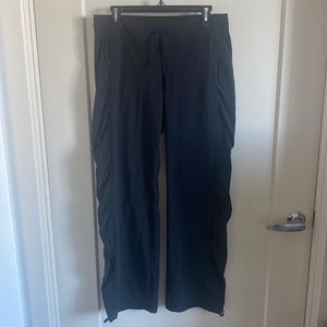 Black Athleta athleisure pants